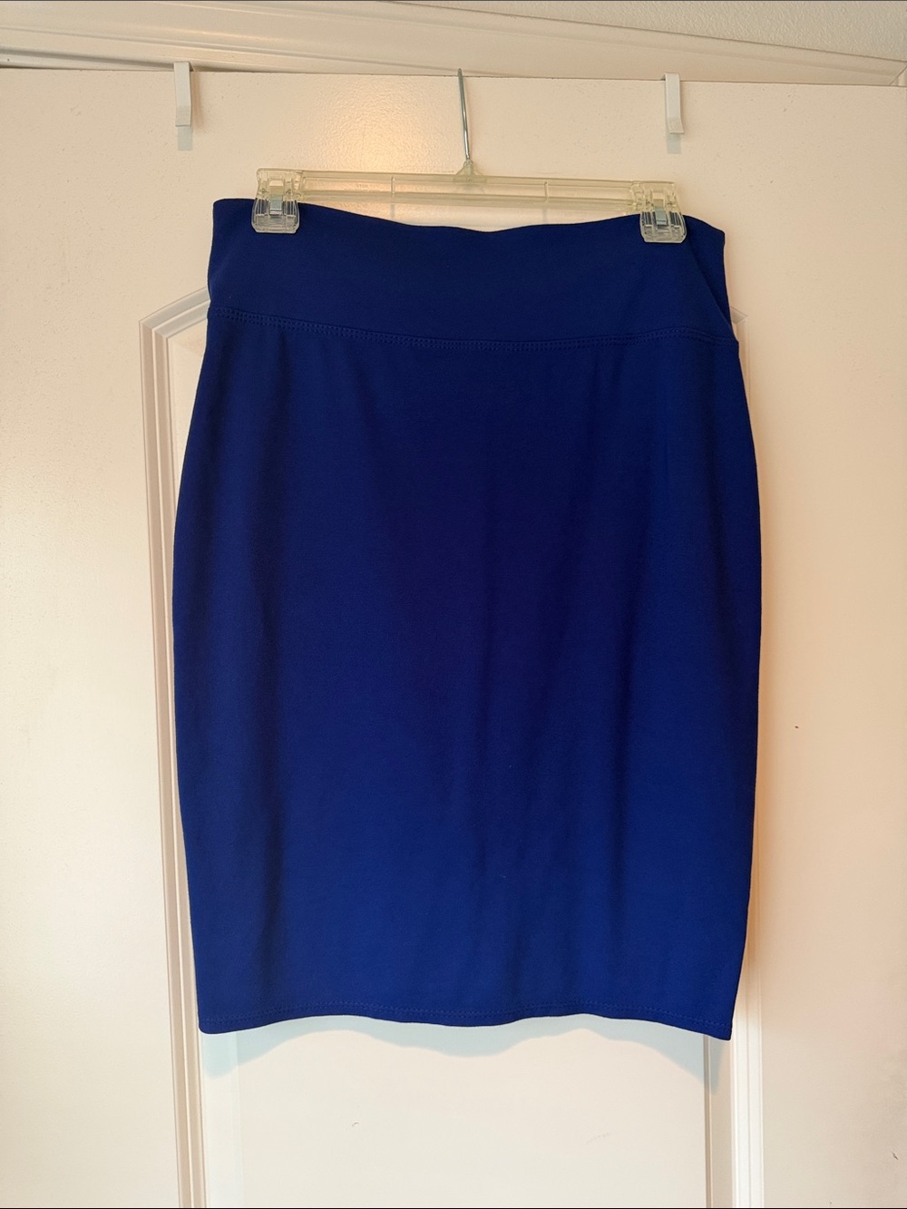 Sleek Women's Pencil Skirt in Deep Blue